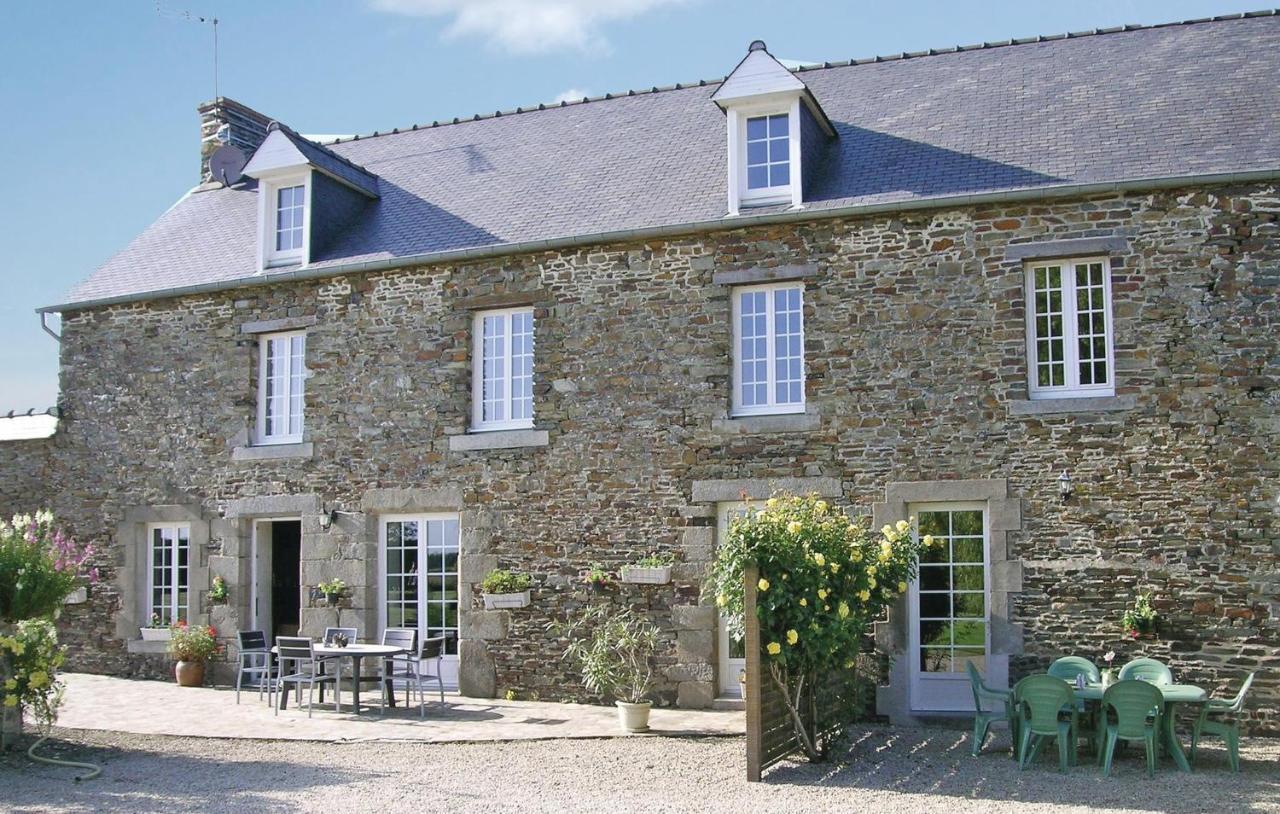 Amazing Apartment In Roz-Landrieux With Kitchen エクステリア 写真