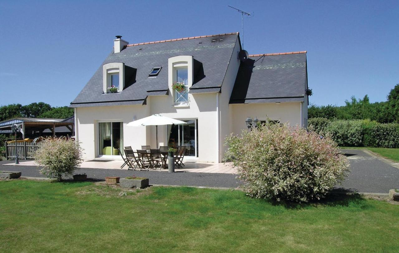 Amazing Apartment In Roz-Landrieux With Kitchen エクステリア 写真