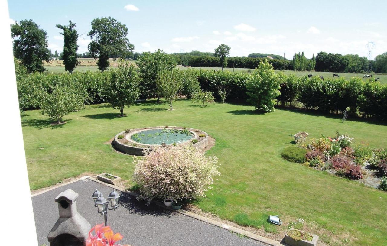 Amazing Apartment In Roz-Landrieux With Kitchen エクステリア 写真