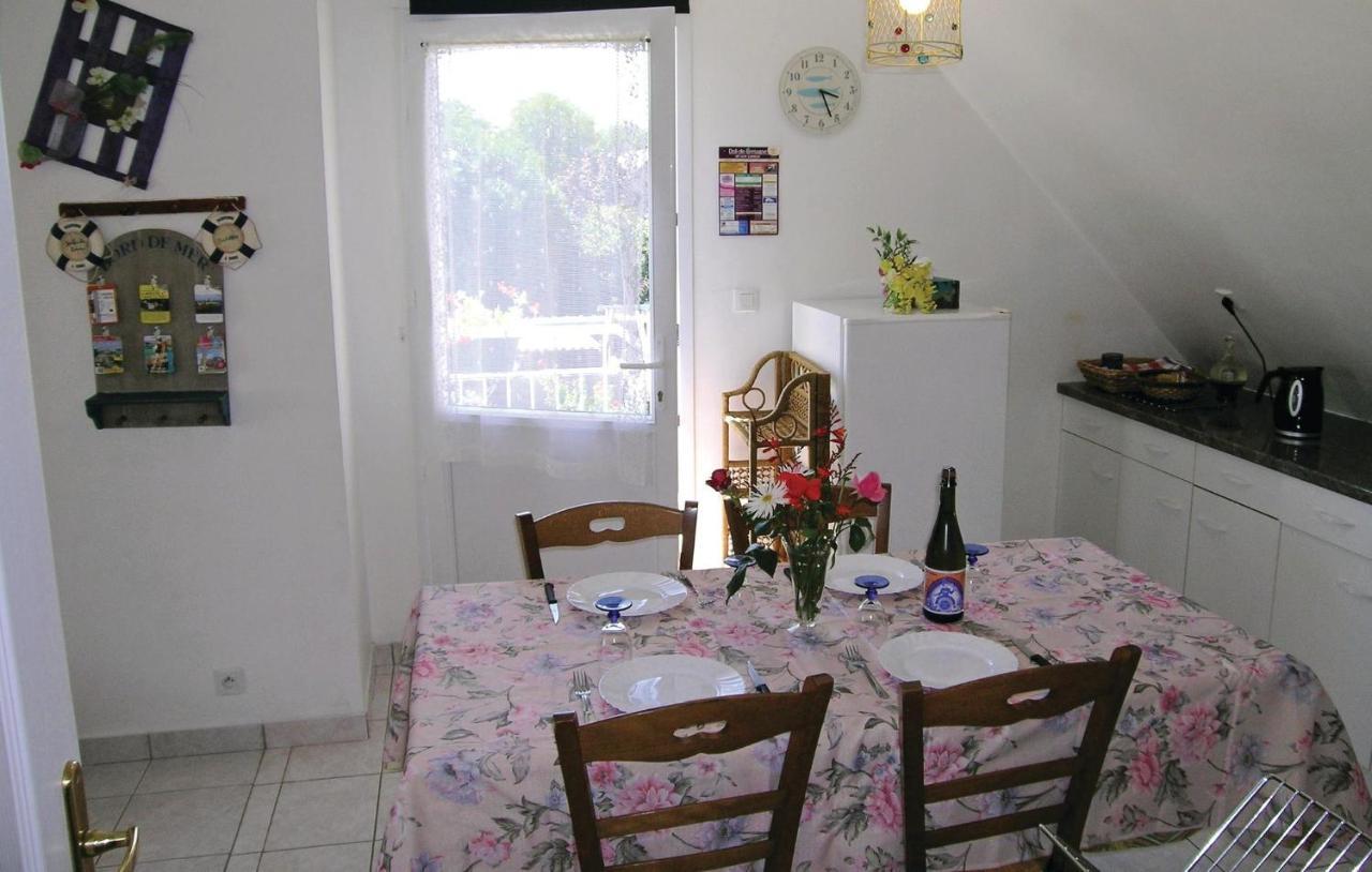 Amazing Apartment In Roz-Landrieux With Kitchen エクステリア 写真