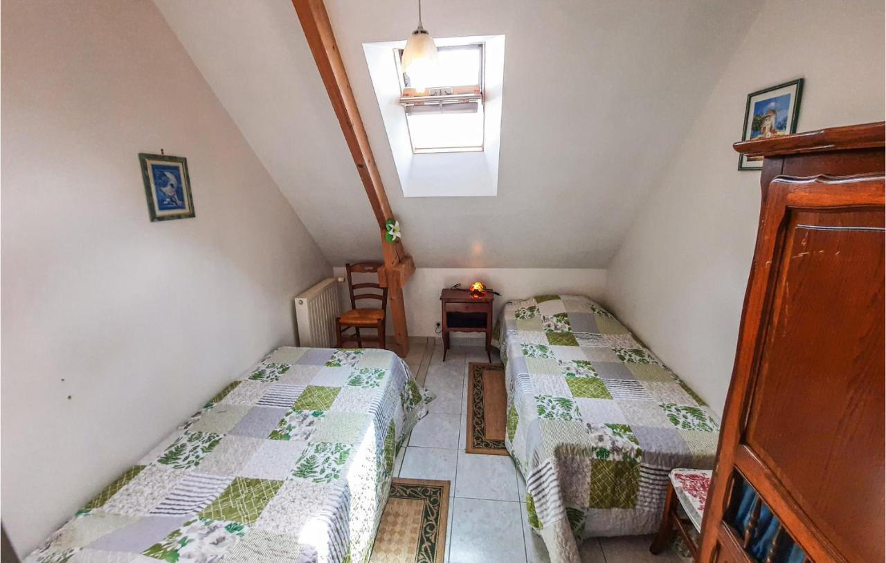 Amazing Apartment In Roz-Landrieux With Kitchen エクステリア 写真