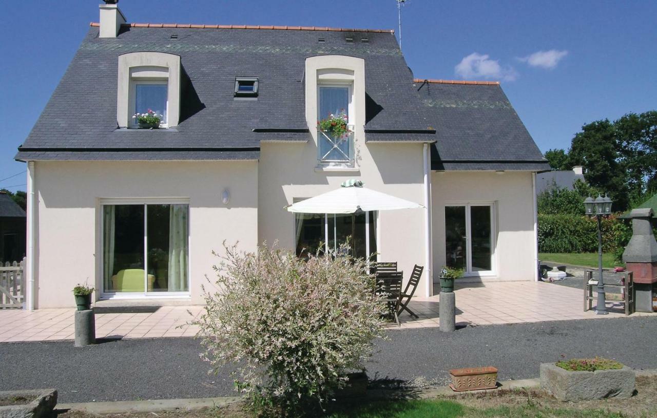 Amazing Apartment In Roz-Landrieux With Kitchen エクステリア 写真